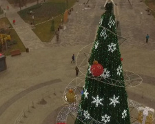 Футуристическую елку Мариуполя показали с высоты птичьего полета