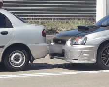 В Мариуполе столкнулись три автомобиля