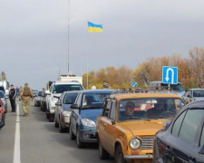 КПВВ «Новотроицкое» в Донецкой области из-за большой очереди изменил график работы