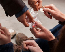 В Мариуполе подростку под наркотиками понадобилась медпомощь
