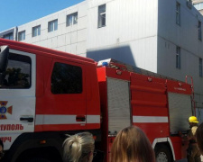 В Мариуполе второй университет эвакуируют после сигнала о минировании (ФОТО+ВИДЕО+ДОПОЛНЕНО)