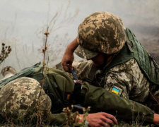 На Донбассе стреляли из запрещенного оружия. Ранен украинский боец