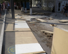 Штормовой ветер снёс ограждения на строящейся в Мариуполе евроостановке (ФОТОФАКТ)
