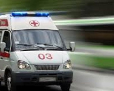 Пострадавшего от взрыва тракториста в тяжелом состоянии из Мариуполя доставили в Днепр (ФОТО)