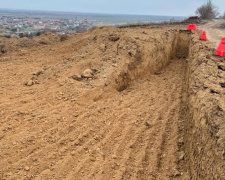 Под Мариуполем строят дорогу на Урзуф: водители попадают в «ловушку»