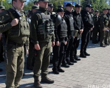 В Донецкой области на защиту жителей вышло около  1000 полицейских (ФОТО)