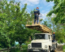 Мариупольский переулок озарили новые светильники
