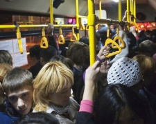 Ехать просто невозможно: мариупольцы просят вновь ввести автобус №100