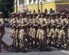 Колонны военных и перекрытые дороги – Мариуполь готовится праздновать День освобождения (ДОПОЛНЕНО+ФОТО)