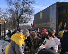 Около 19 500 мирных жителей Донбасса получат помощь Рината Ахметова в марте