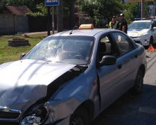 В Мариуполе такси попало в ДТП: пострадала пассажирка