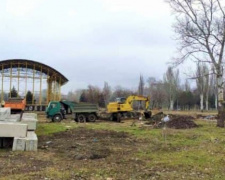 Реконструкция парка имени Гурова в Мариуполе: когда откроют зону барбекю и запустят фонтаны