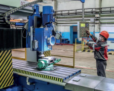 Оккупанты вывозят дорогостоящее оборудование с заводов Мариуполя под видом металлолома