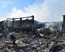 Армія РФ зруйнувала оптову базу в Краматорську: звідти возили продукти у прифронтові райони