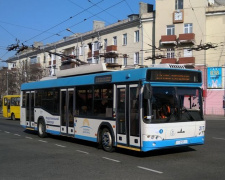 В Мариуполе в транспорт будут пускать больше пассажиров. Выпустят дополнительные автобусы и троллейбусы