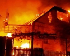 Ночной пожар: под Мариуполем погиб мужчина