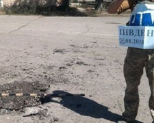 В Донецкой области у Дома культуры произошел взрыв мины калибра 120 мм (ФОТО)