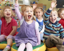 Мариупольцы призывают не закрывать аварийный детский сад