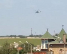 В небе над Мариуполем замечены военные самолеты и вертолеты (ВИДЕО)