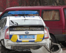 Из-за ДТП с полицией в Мариуполе парализовано движение троллейбусов (ФОТО)