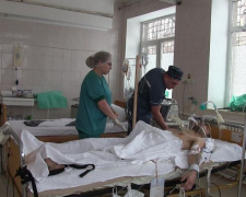 Врачи семь часов боролись за жизнь раненного под Мариуполем российского диверсанта (ВИДЕО)
