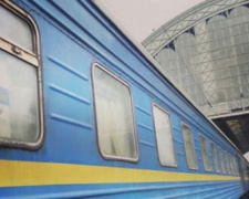 Почти 30 часов в жаре: из вагонов поезда Львов-Мариуполь убрали кондиционирование (ДОПОЛНЕНО)