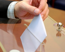 На первых местных выборах в трех объединенных громадах Донетчины проголосовала почти половина избирателей