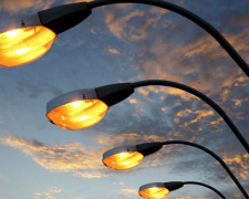 Совсем ничего не видно: мариупольцы просят установить уличное освещение