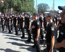 В Мариуполе подготовили новых полицейских для трех областей (ФОТО)