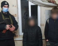 В Донецкой области подростки проникли в чужой дом в поисках металла