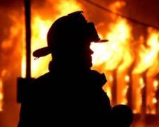 В Мариуполе горел гараж: есть пострадавшие