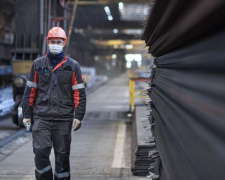 Два месяца строгого карантина металлурги поддерживают экономику Мариуполя