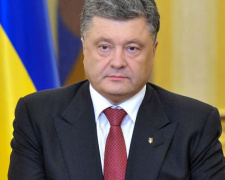 Президент Украины проведет парад в Мариуполе и поздравит морпехов (ФОТО)