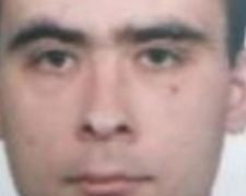 Мариупольцев просят помочь разыскать мужчину подозреваемого в совершении преступления (ФОТО)
