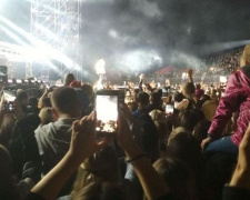 Монатик показал мариупольцам, как Love It РИТМ на концерте (ФОТО)