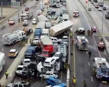 В США из-за непогоды в массовое ДТП попали более 100 автомобилей