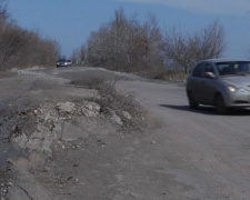 Жители Мелекино под Мариуполем добились строительства объездной дороги (ФОТО)