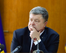 Порошенко признал блокаду железнодорожных путей в Донбассе дестабилизирующим фактором для Украины