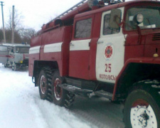 В Мариуполе на пожар к АЗС выехало пять машин и 22 сотрудника ГСЧС