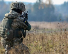Боевики открыли огонь по украинским позициям в Донбассе