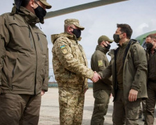 Владимир Зеленский посетит передовые позиции в Донбассе, где гибнут украинские военные. В Мариуполе проходят учения?