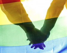 Мариупольцы требуют закрыть новый центр поддержки ЛГБТ