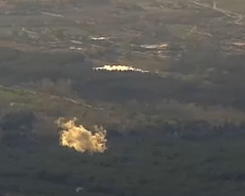 Артилеристи влаштували фейерверк на складі боєприпасів на півночі Донеччини
