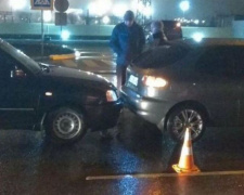 Плохая видимость на дорогах стала причиной нескольких аварий в Мариуполе (ФОТО)