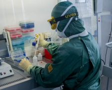 Два случая выздоровления и один новый заболевания коронавирусом в Донецкой области  
