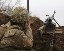 Боевики восемь раз нарушили перемирие в Донбассе. От полученных ран скончался украинский воин