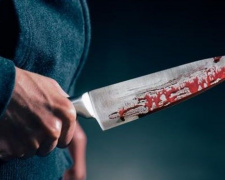 Резал ножом и бил гантелями: убийце собственной матери огласили приговор в Донецкой области