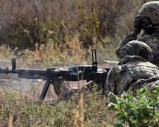Сутки в ООС: противник обстрелял украинские позиции из запрещенного оружия