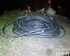 В Мариуполе за ночь украли около 300 метров кабеля (ФОТО)
