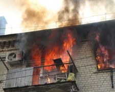 В Мариуполе горел автомобиль, лицей и квартира, в которой погибла женщина 